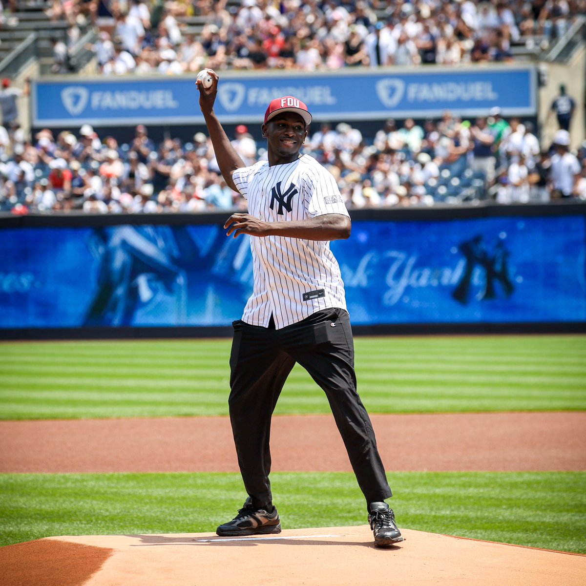 Yankees's tweet image. Thank you to American triple jumper and Olympics-bound Bronx-native Salif Mane for throwing out today’s ceremonial first pitch 👏

Last Sunday, the Bronx High School for Medical Science alum qualified for the 2024 Paris Olympics after jumping a personal-best 17.52m to win the…