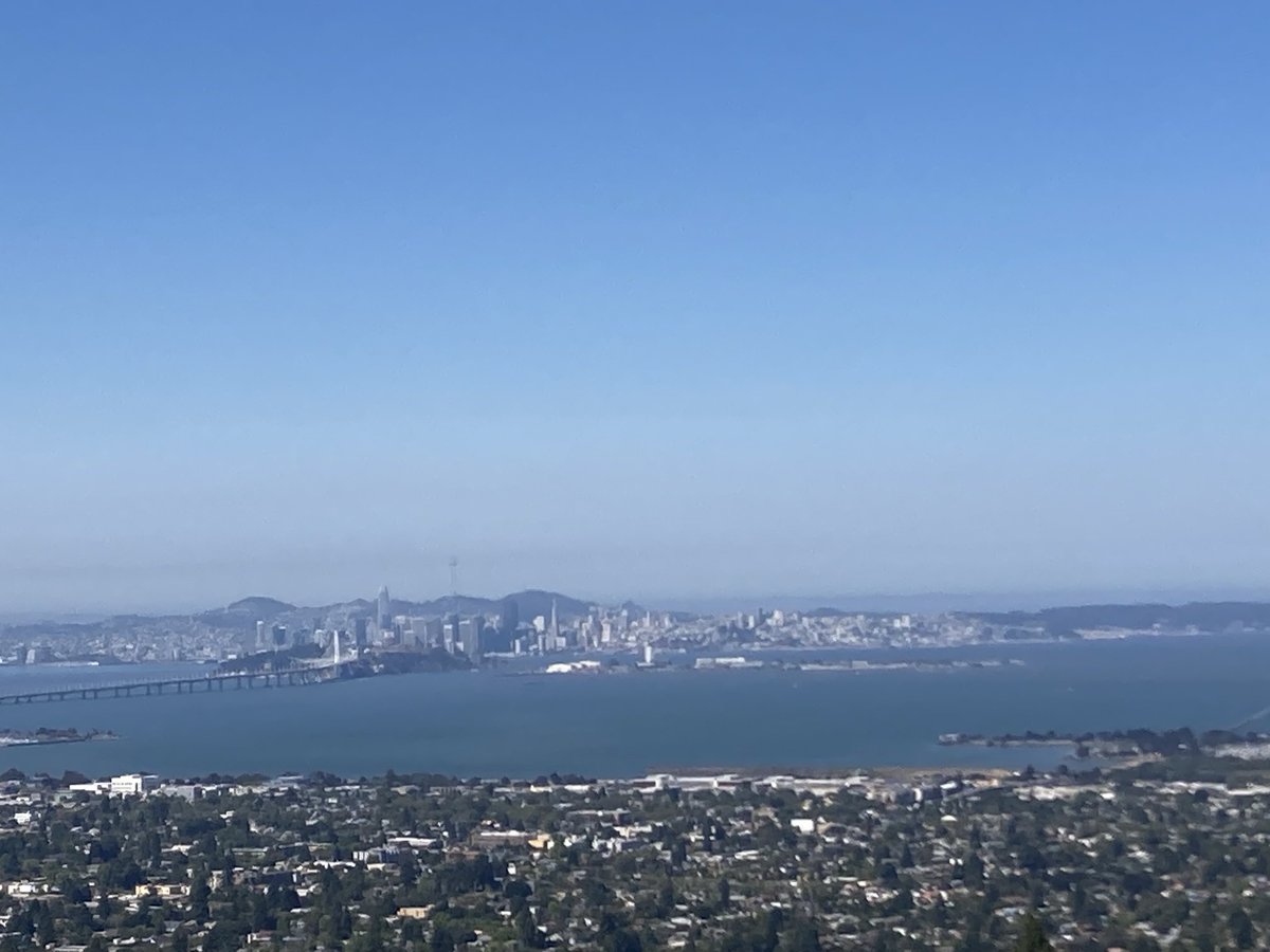 alissakmclean's tweet image. Looks like there’s a chance we can actually see fireworks tonight. That’s rare in July! Happy 4th, America 🇺🇸💙#NotGoingDownWithoutAFight