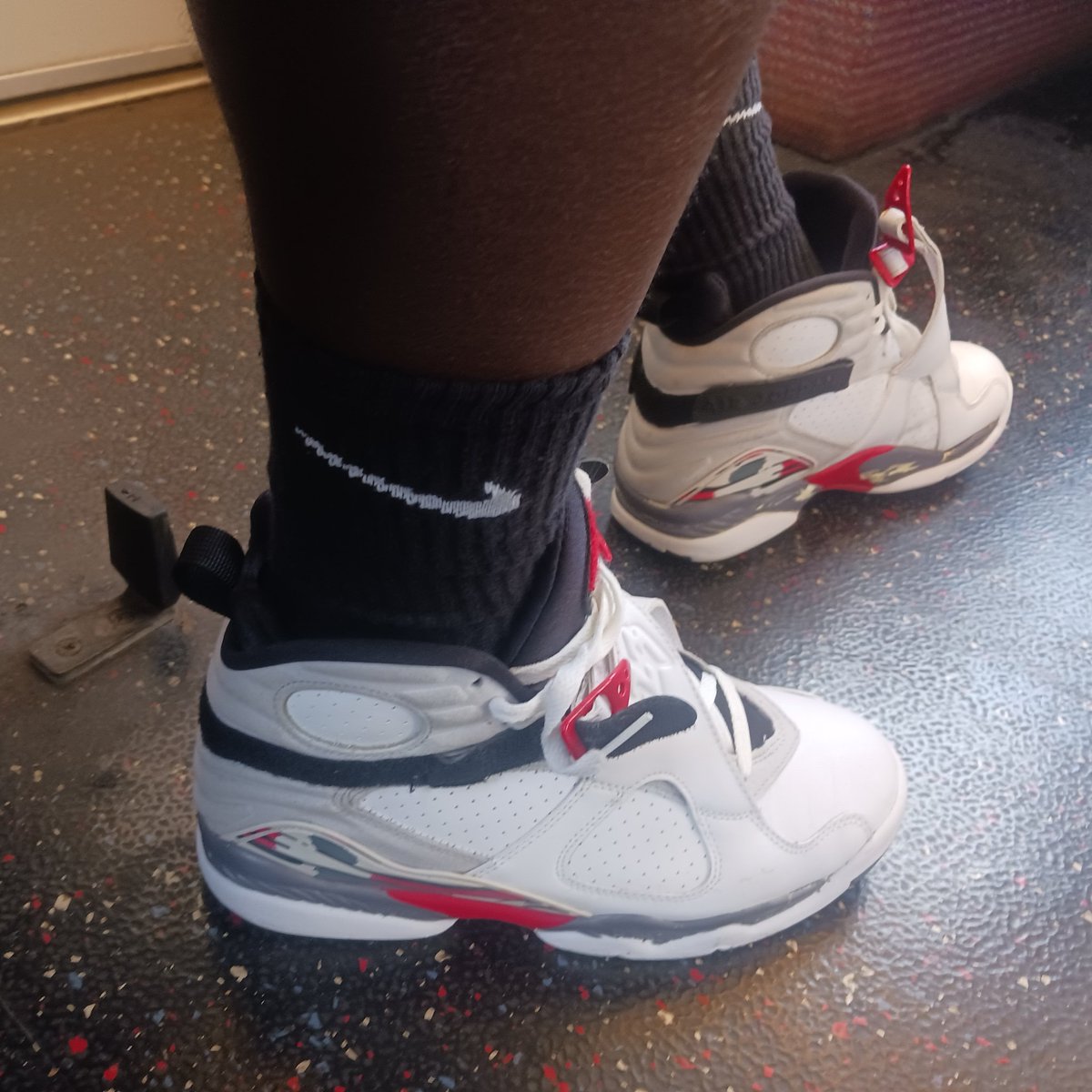 Blackmartian333's tweet photo. What's up Doc!🐇🥕 #BugsBunny #VIII #HareJordan #AirJordans 💎 #Nike #KOTD 🐐 #Jordans #90s #NikeHead #Jordan #AirJordan #Kicks #Classic #Classics #BlackCat #SneakerHead #Sneakers #SNKRS #Nikes #GOAT #NikeBasketball #NBAPlayoffs #Chicago #Bulls #BlackJesus #LastDance #SpaceJam https://t.co/PWCH3PQpHZ