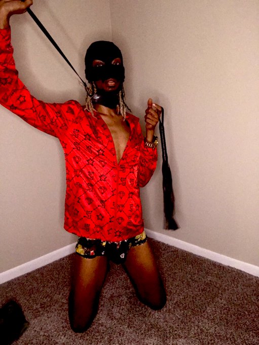 Hey Y&rsquo;all *Cekeyus voice* 😂 https://t.co/V4PNa2WFX1