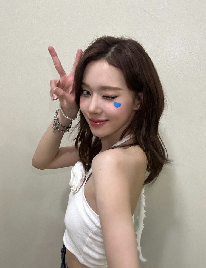 za___rina's tweet photo. ⠀
⠀🦅⌇#4thJulySOG.
⠀❝ 𝕀 don't remember who I was before you painted all my nights a color I have searched for since.
⠀ https://t.co/HGVxZGmi4s