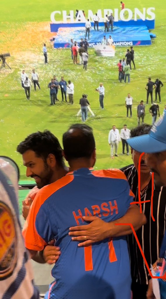 harshjain85's tweet photo. When a brand association transcends into a special relation 🥲❤️
C &amp; VC of our 🌏🏆winning 🇮🇳 team 💪🏼
Captains of @Dream11 forever 🫡❤️
Thank you for everything 🤗🇮🇳 https://t.co/brrxqWCOf6
