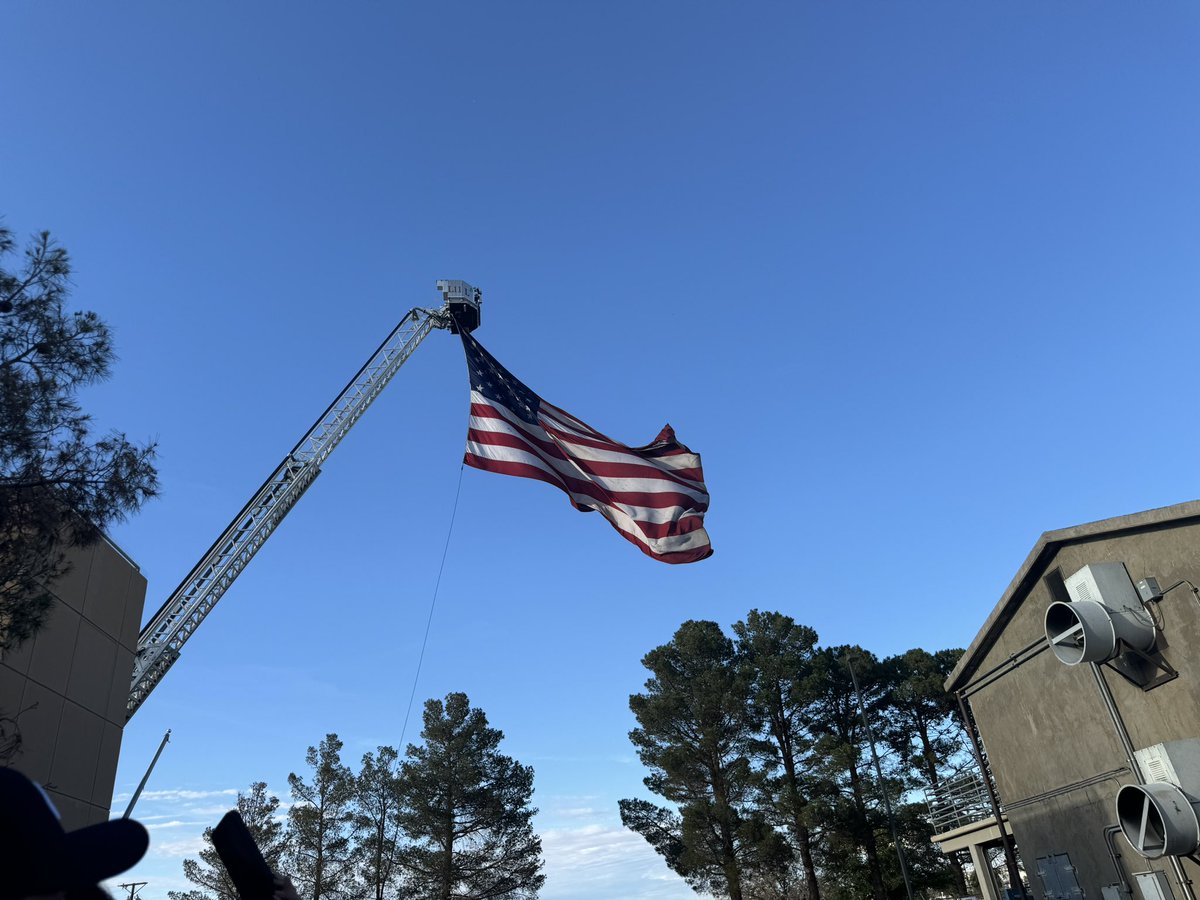 WalterEClarkeMS's tweet photo. Nothing makes a teacher happier than seeing their students succeed in life! Very proud of you Matthew. Blessed to have been your teacher and honored to have been invited to your Family Night, canโt wait to see you graduate from the EP Fire Dept. Training Academy. #SISDProud! https://t.co/Ik1tEDq5xd