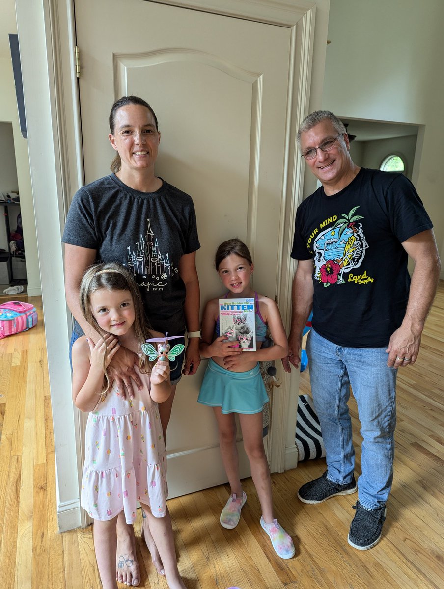 cemongillo44's tweet photo. Got to hold another #tryazon party this past weekend. Unfortunately, the party was delayed due to being sick, but we finally got to have some fun! We played #yougottabekittenme a bluffing game. I had a blast, but hubby didn't enjoy it so much... He lost 😆 https://t.co/RTmajqY1m7