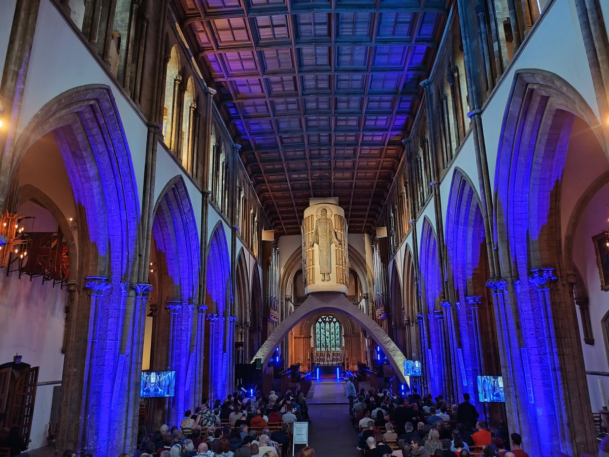 Amazing to hear <a href="/rogersayerorgan/">Roger Sayer</a> play the Interstellar score live <a href="/LlandaffCath/">Llandaff Cathedral 🏴󠁧󠁢󠁷󠁬󠁳󠁿</a> last night and share fascinating insights into his huge contributions to this sublime music at the heart of the film and his skill in adapting it for performing on one organ rather than six!