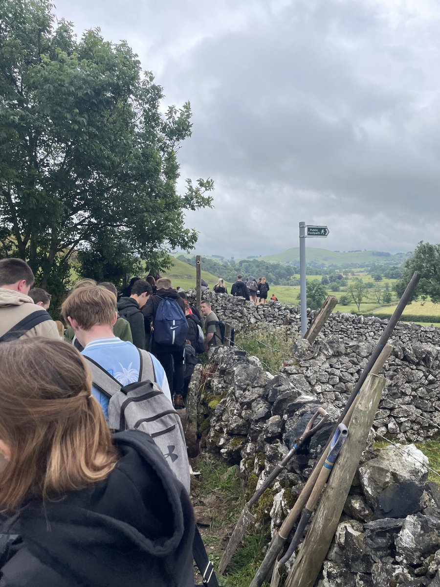 TheNewbridgeSch's tweet photo. 🚶Year 10 Geographers have been undertaking their mandatory field work this week with Mr Shortland - look at those views!

#succesfullearners https://t.co/CHIk4ucKys