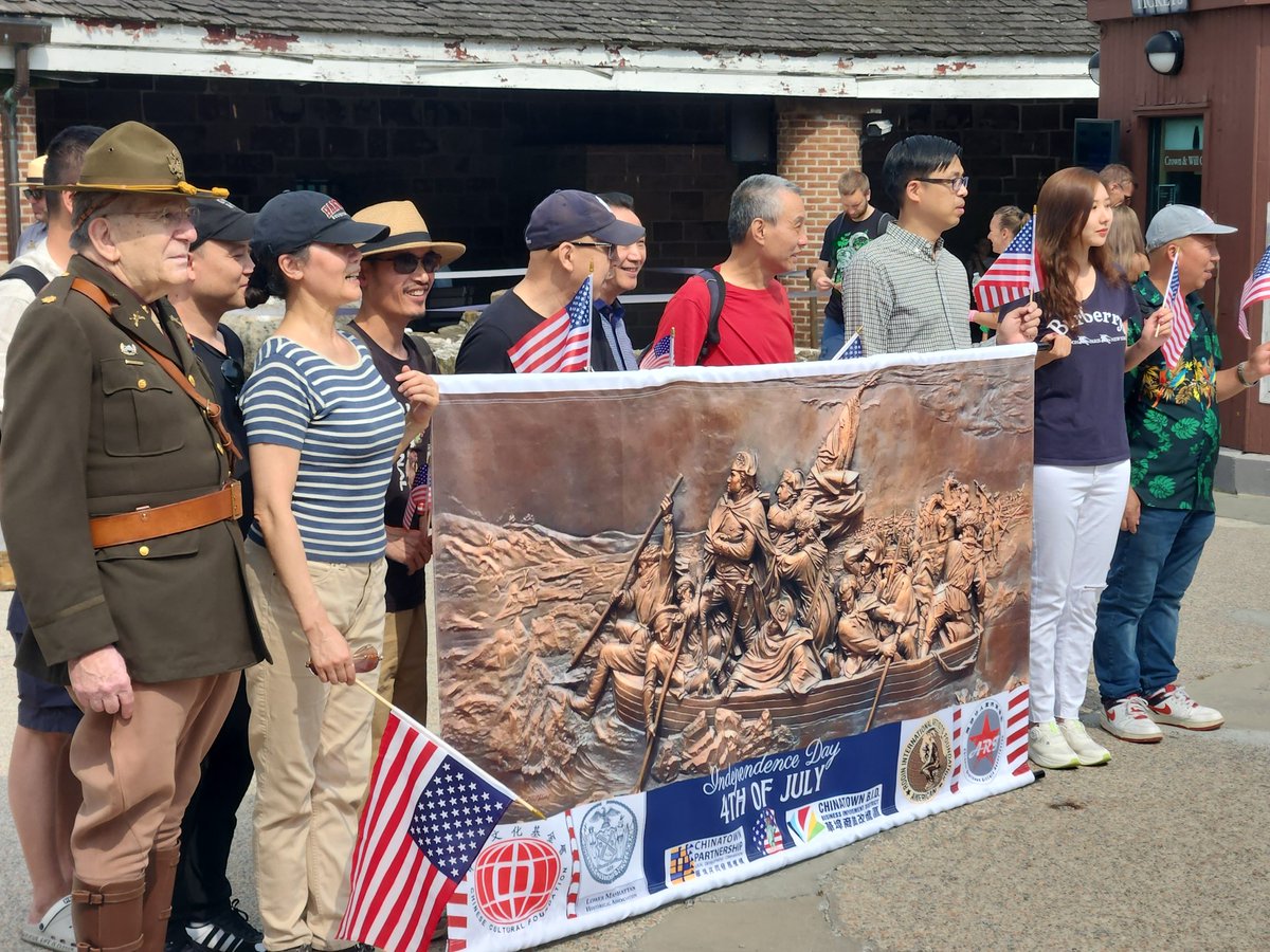 CastleClinton's tweet photo. Happy Independence Day from Castle Clinton National Monument! Below are photos from our annual flag raising ceremony. Thanks to the Veterans Corps of Artillery, State of New York (VCASNY) and everyone else who came out. 
#FindYourPark #IndependenceDay

📸: NPS Photo/B. Culbreth https://t.co/a6EHy21H5a