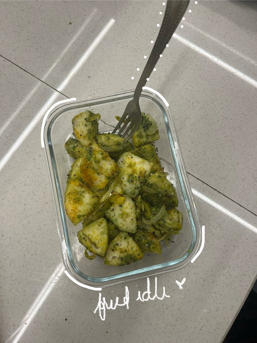 ohgodbijlee's tweet photo. Day 09 of using @X as my daily journal:
β woke up to heavy rainfall, made some chai and started working.
β made fried idli for dinner (added green chutney for that special flavor) π€π₯Ή
#xjournal #dailyjournal https://t.co/WUfoq38BXC