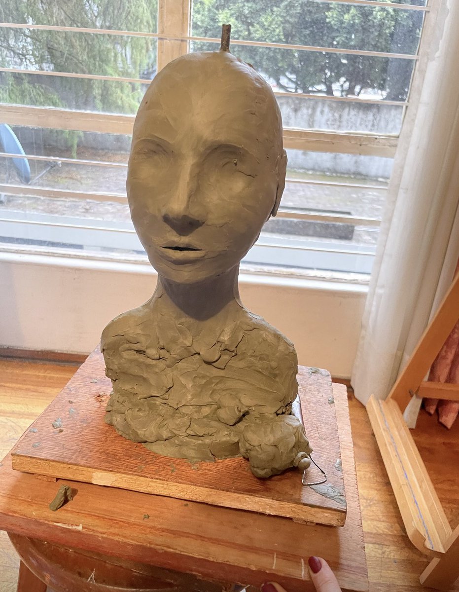 Just completed my first sculpture! After months of work, starting with clay and now finally having the mold.

I'm excited for the next ones &amp; to keep learning. 🧑‍🎨