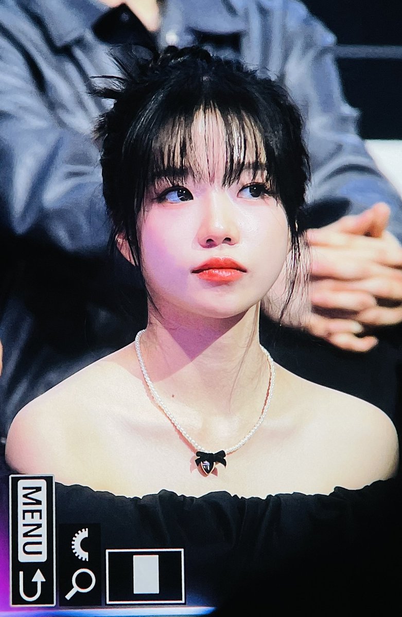 240704 

#조유리 #チョユリ #JOYURI