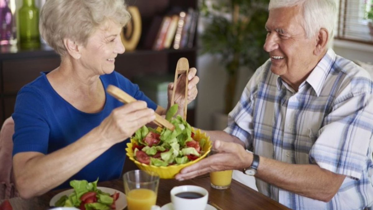 SIN24Horas's tweet photo. Lo que comes a los 40 puede determinar tu calidad de vida a los 70. #NoticiasSIN #Determinar #Calidad #Vida
Más detalles en nuestro periódico https://t.co/Ovpz0o2vQa
https://t.co/DiQTfk8o4m https://t.co/bIFXfxhnv9