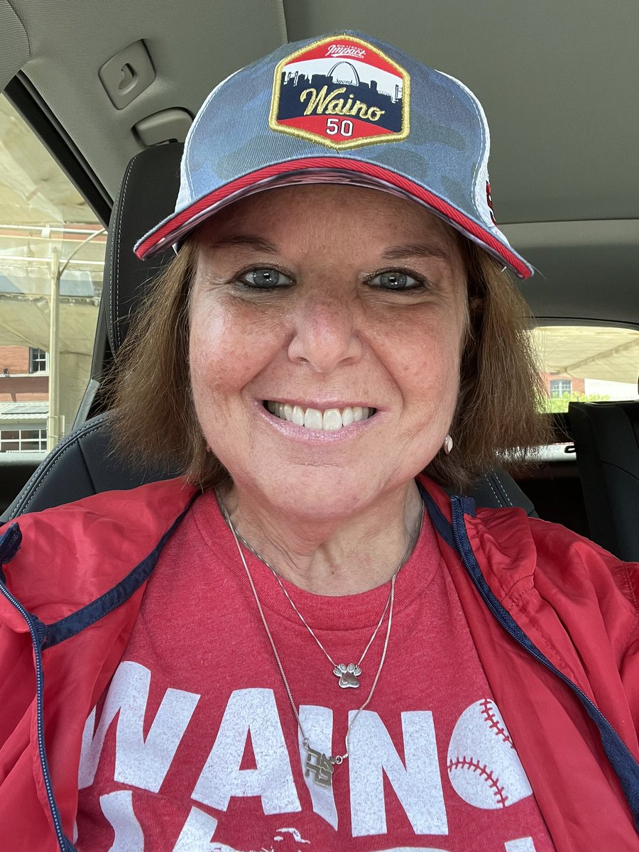 LmgSTL's tweet photo. @UncleCharlie50 Nothing on the grill my friend bc I’m a vegetarian remember? But I’m all decked out in Waino gear for the 4th! Love Sadee’s picture, thanks for sharing it with us! Miss you! ❤️ Laurie https://t.co/2210QGLV45