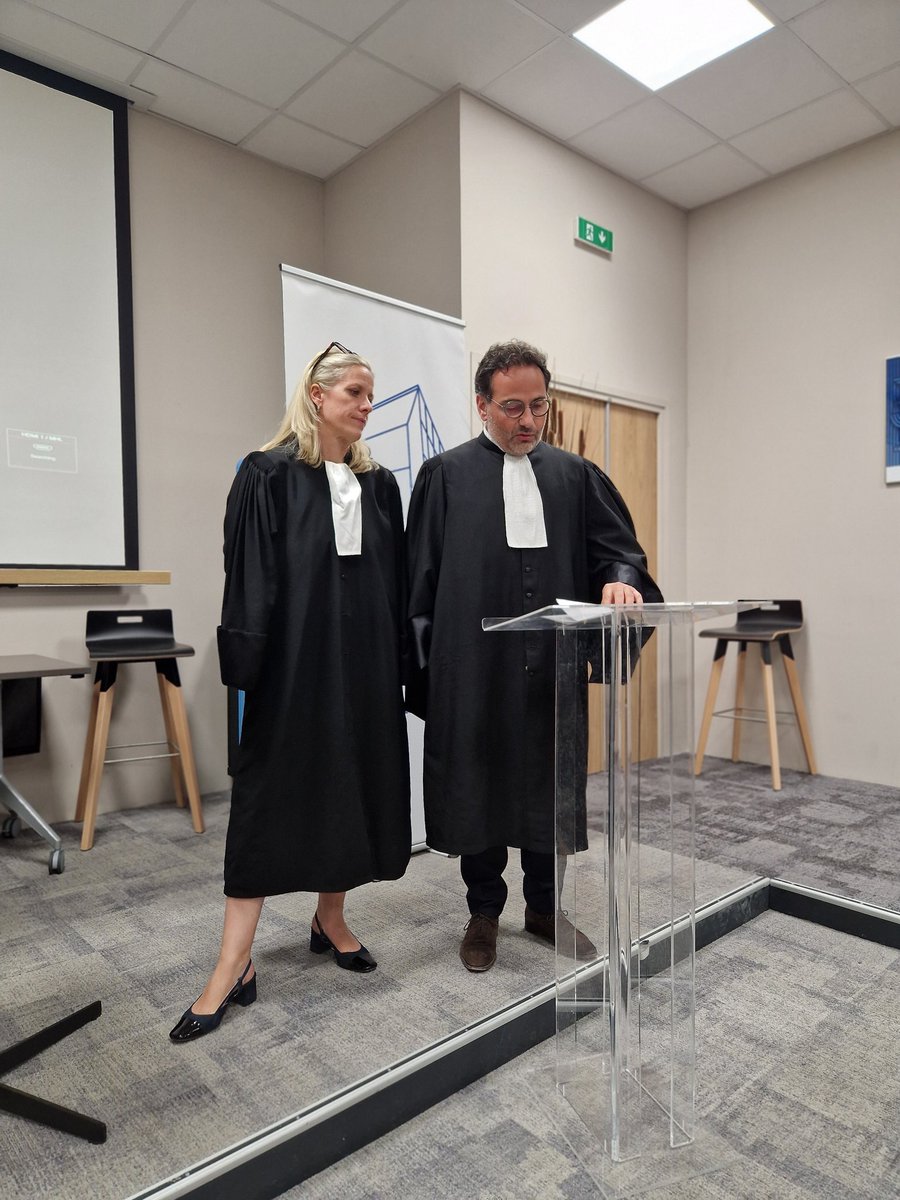 📸La Bâtonniere et le Vice-Bâtonnier présente la.motion de #Barreau92 suite à la publication d'une odieuse liste d'#avocats et d'#avocates à éliminer et le dépôt d'une plainte. <a href="/CLamanit/">Clanet dit Lamanit</a> <a href="/FabienArakelian/">ARAKELIAN Fabien</a>
