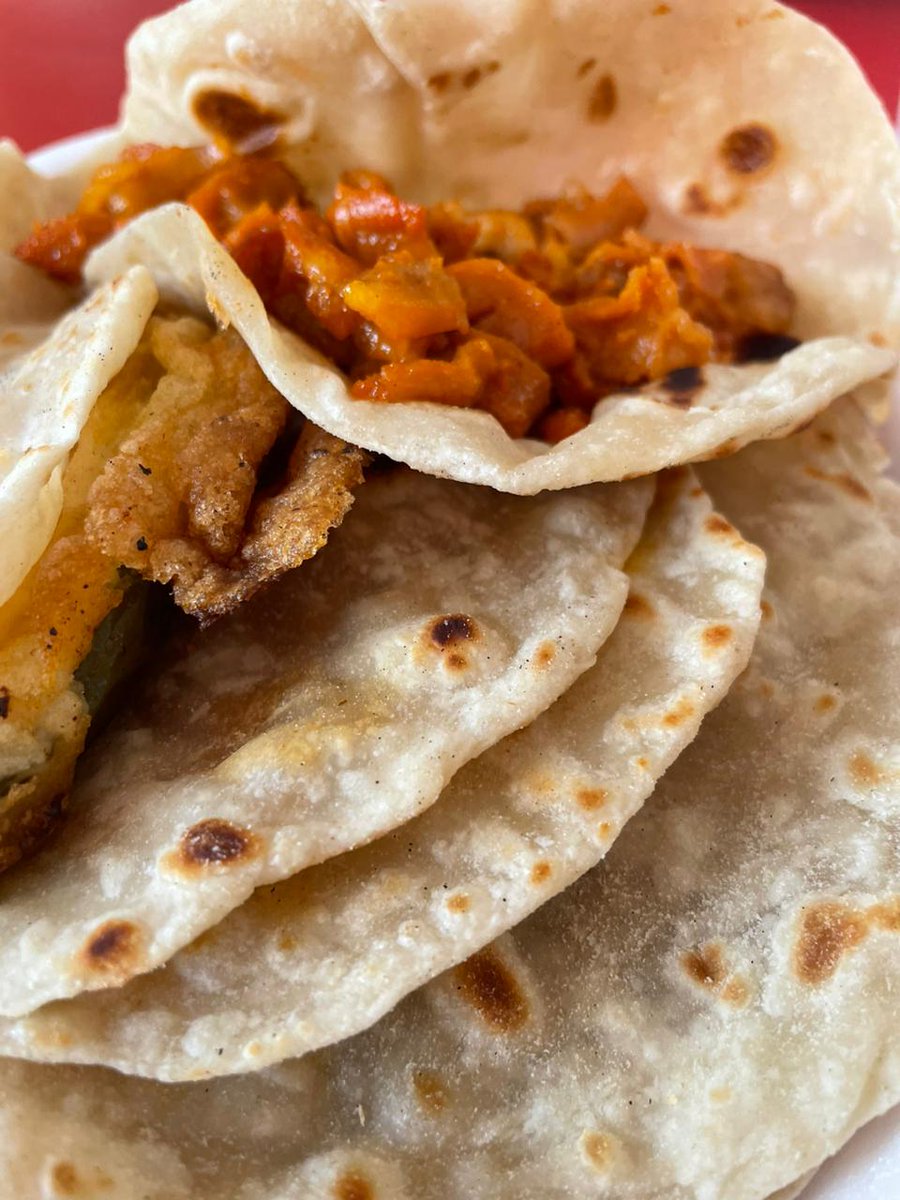 JorgeRicardo's tweet photo. Mi primera experiencia #Michelin, con Doña Mary "La gritona". Recomiendo: chicharrón, barbacoa y asado de puerco. @GuiaMichelin_ES #Monterrey https://t.co/t3Zjoo0VZz