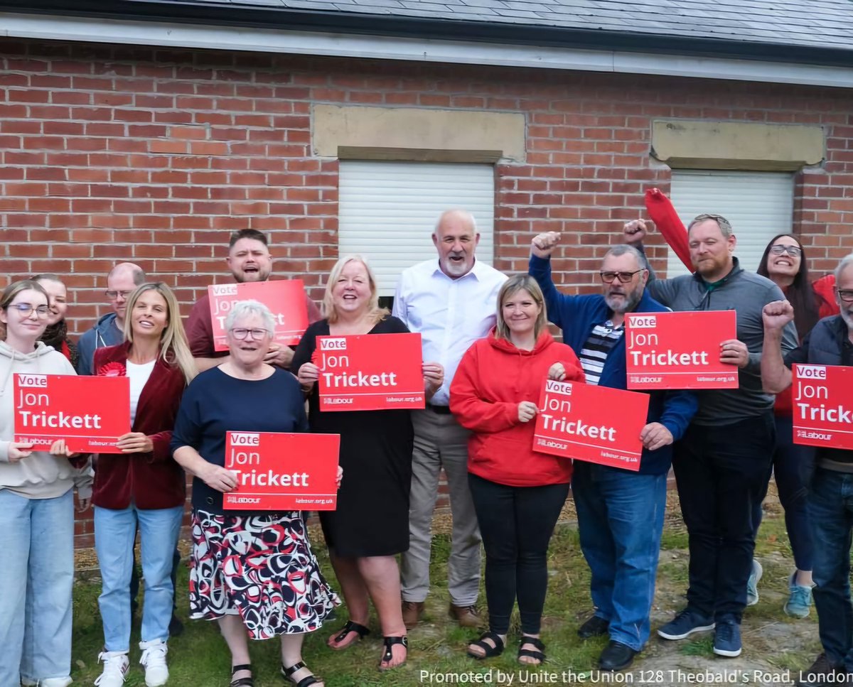 M_Collins89's tweet photo. Great to be joined by @KarenReayUnite and @UniteNEYH on the campaign trail in Normanton and Hemsworth today. https://t.co/NzaqTMI8Bf