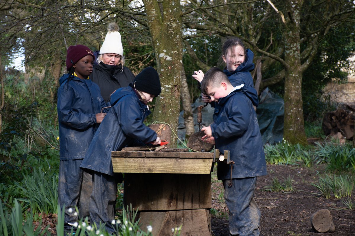 farmersforaweek's tweet image. #CreateWeek is a celebration of the power of art to improve wellbeing, something we strongly believe in and which is shown in the craft sessions at our farms 👩‍🎨 

Have you ever created something inspired by a visit to @Nethercott_FFCC, @WickCourt_FFCC or @Treginnis_FFCC?