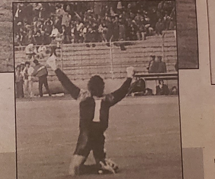 ClubSanJose's tweet photo. Emilio Ludeña la figura del partido por el Subcampeonato de 1993 https://t.co/abPn26yTzD https://t.co/3mKIXqXWbj