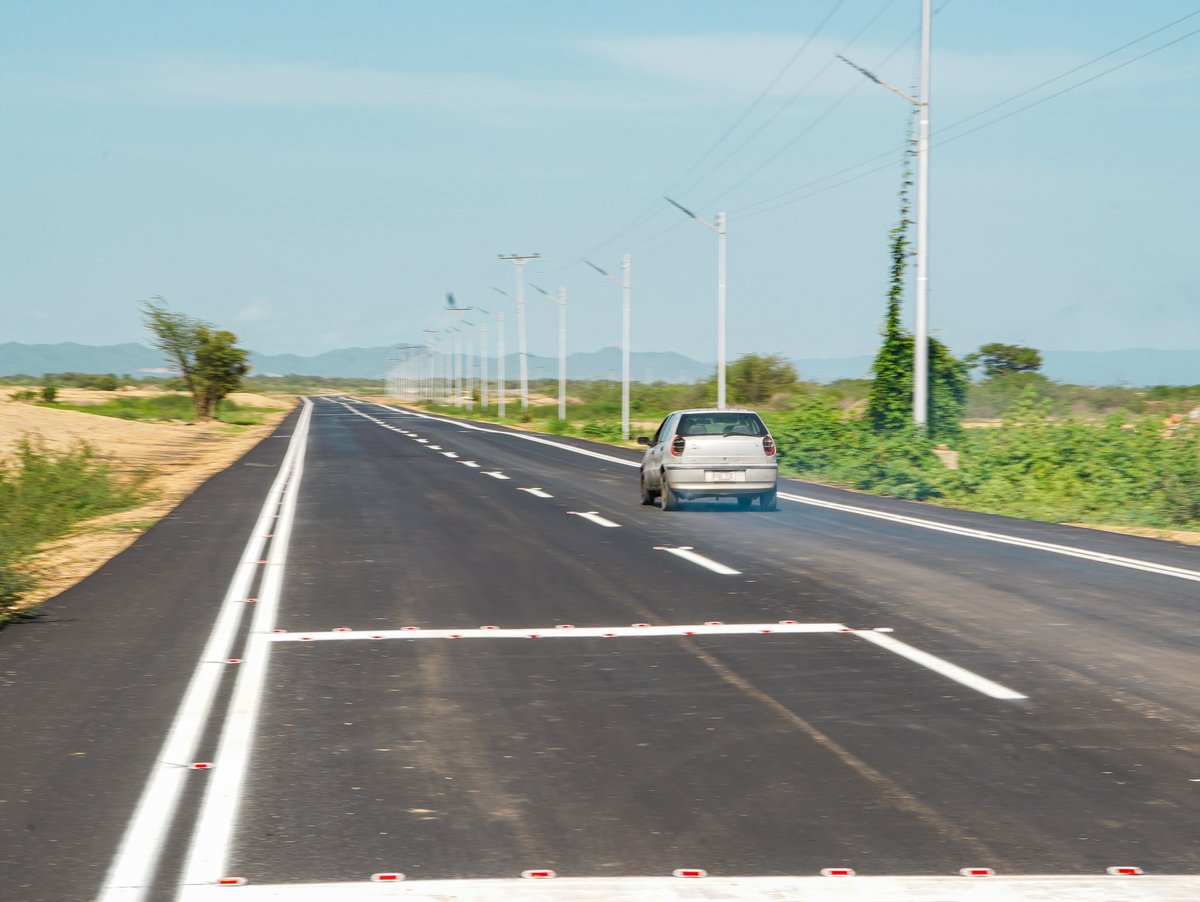sugeyherreram's tweet photo. Rehabilitamos 3.2 KM de vialidad hacia la comunidad de Caicara! Una obra que traerá bienestar a sus habitantes y que nos permitirá seguir impulsando nuestra economía a través del turismo🙌🏽 https://t.co/a6U1FiXAPD