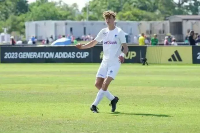 #infotransfert

Wout Gielen, défenseur central 16 ans (2008) grand talent du <a href="/KRCGenkofficial/">KRC Genk</a>  signe en faveur de la <a href="/juventusfc/">JuventusFC</a>