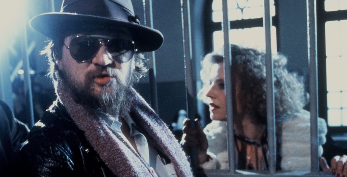 تشرق الشمس و يغني الطائر وتحدق الهاويه فيك على مدار ١٥ ساعه كما لو أن جوناس ميكاس كتب قصيده عن شياطينيه الداخليه و أخذها تشارلي كوفمان ليحولها إلى أوبرا تلفزيونيه عن حالة الإنسان في عصر معين من بطولة ممثلين جون كازافيتس لتتذكر في النهايه انها كانت ولا زالت لراينر فاسبيندر