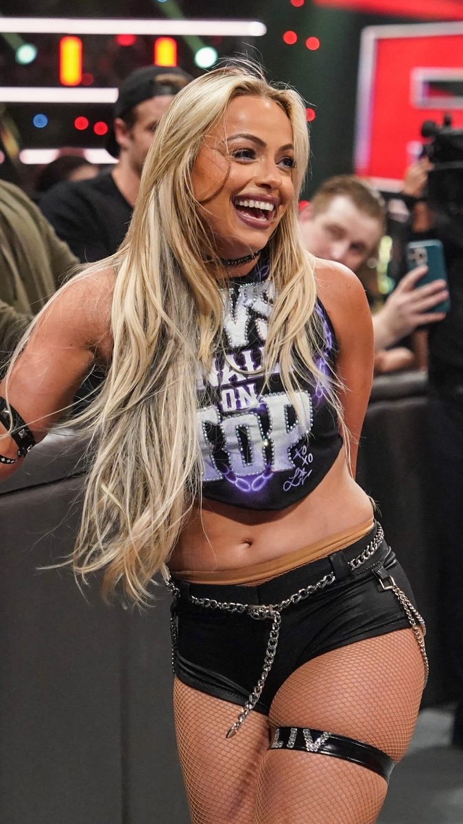 We both know that shirt's a lie, Liv.