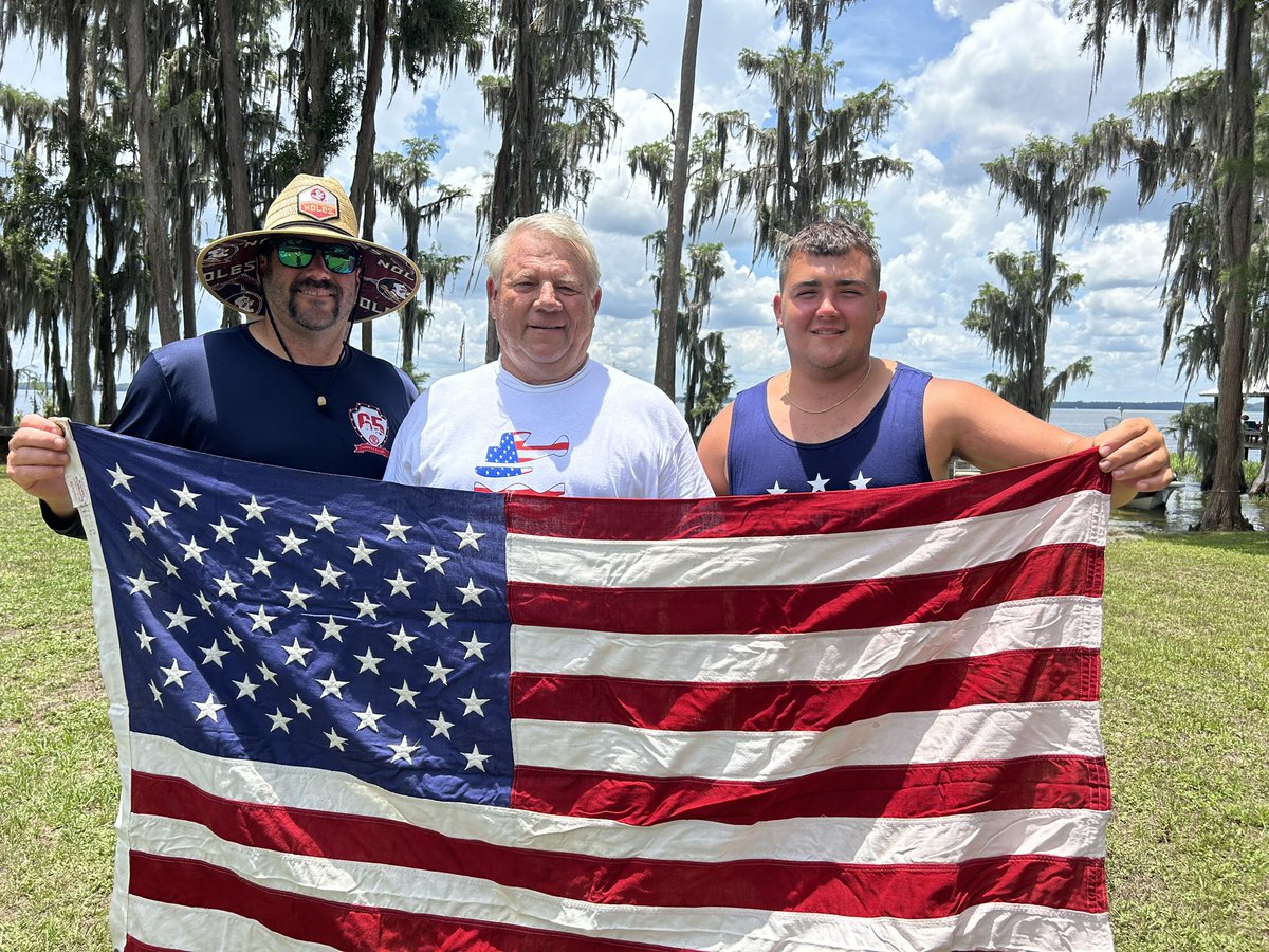 OreairElectric's tweet photo. 🇺🇸 Happy 4th of July from the Oreair Boys🇺🇸 #IndependenceDay2024 #GodBlessAmerica #4thofJuly #oreairelectric #qualitydoesntcostitpays https://t.co/np6tGJncqD