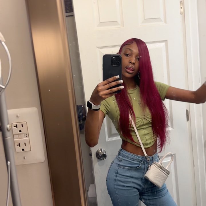apherself's tweet photo. My joy my kid💔 I’ve been in your bed all night I’m broken why I couldn’t go with you sister girl 👩🏾‍❤️‍👩🏾💔💔💔💔 piecesssss of me you were me ! lil me mines ! nobody couldn’t take that from me &amp; CANCER DID💔💔💔💔💔💔💔💔💔💔💔💔💔💔#fuckthe4th #FuckCANCER #FOREVERASHLEYCHANEL👩🏾‍❤️‍👩🏾🥹 https://t.co/czoQxd86SK