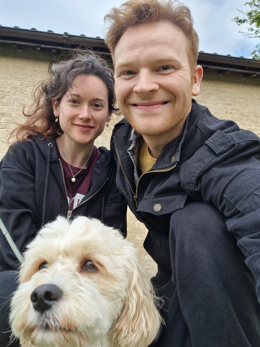 EmileCole93's tweet photo. #WeVoted #GeneralElection2024 #DogsAtPollingStations 🐶 🙌 https://t.co/oD29oPgKrW