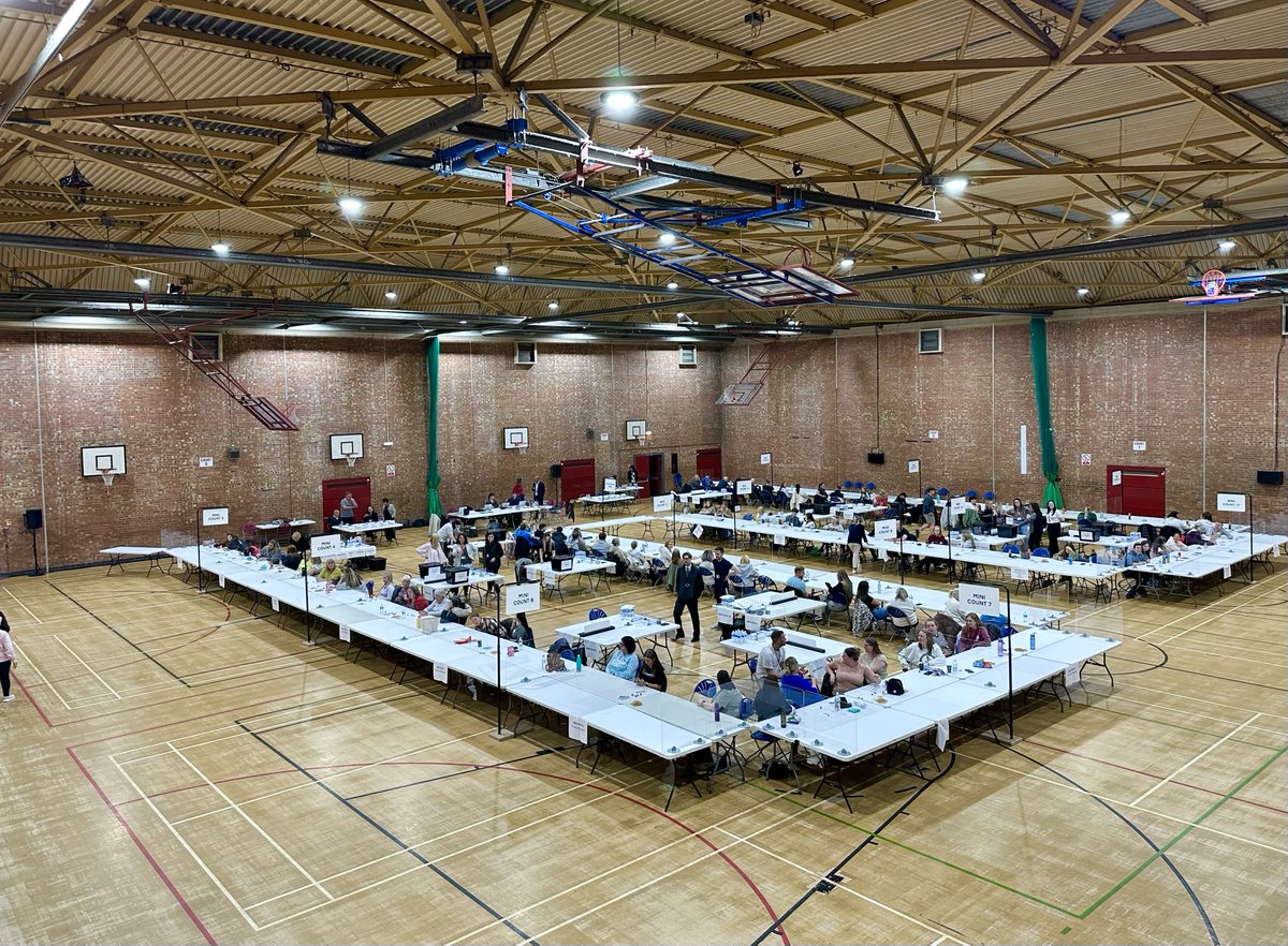 sthelenscouncil's tweet photo. It’s 10pm and the polls are now officially closed for the General Election and Windle By-Election. Ballot boxes from polling stations across #StHelens borough will now be brought back to Sutton Leisure Centre for the votes to be verified &counted.
#GeneralElection #StHelensVotes https://t.co/5ggC79hFHH