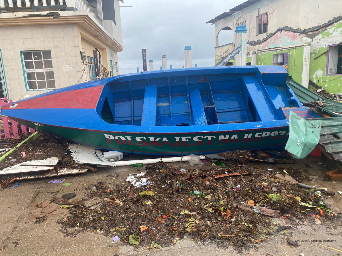 The first <a href="/cdemacu/">CDEMA</a> assessment team is on the ground in 🇻🇨, supported by <a href="/UNmigration/">IOM - UN Migration 🇺🇳</a> and UN🇺🇳 partners. PM <a href="/ComradeRalph/">Ralph Gonsalves</a> called the rebuilding after #HurricaneBeryl a "herculean" effort. Needs are growing, and our team is ready to support.
📸#UnionIsland