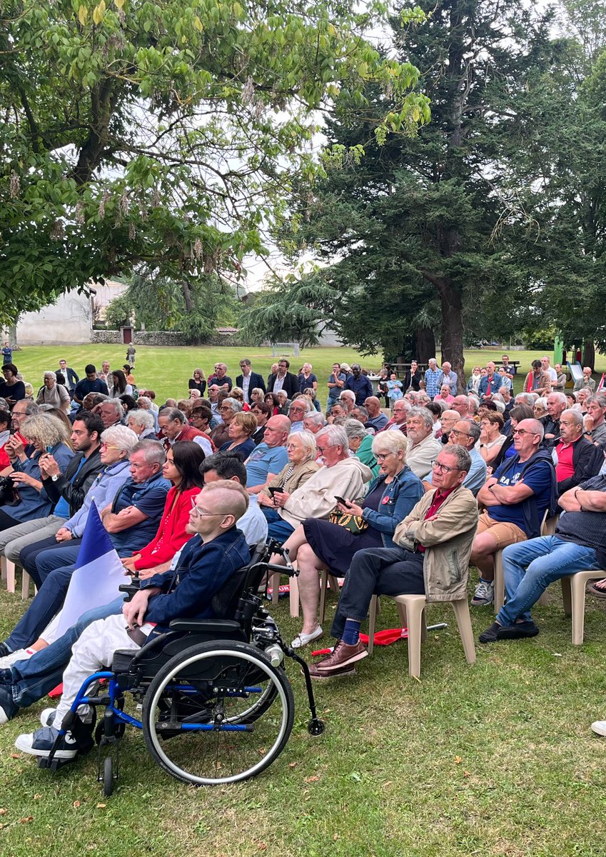 fbriancon's tweet image. Dans la #Circo3108 avec @CaroleDelga et @SebVincini pour soutenir et amplifier la forte dynamique engagée par @JoelAviragnet et @LoicGojard : le #Comminges et le #Savès n’auront pas un député d’extrême-droite ! #FrontRepublicain