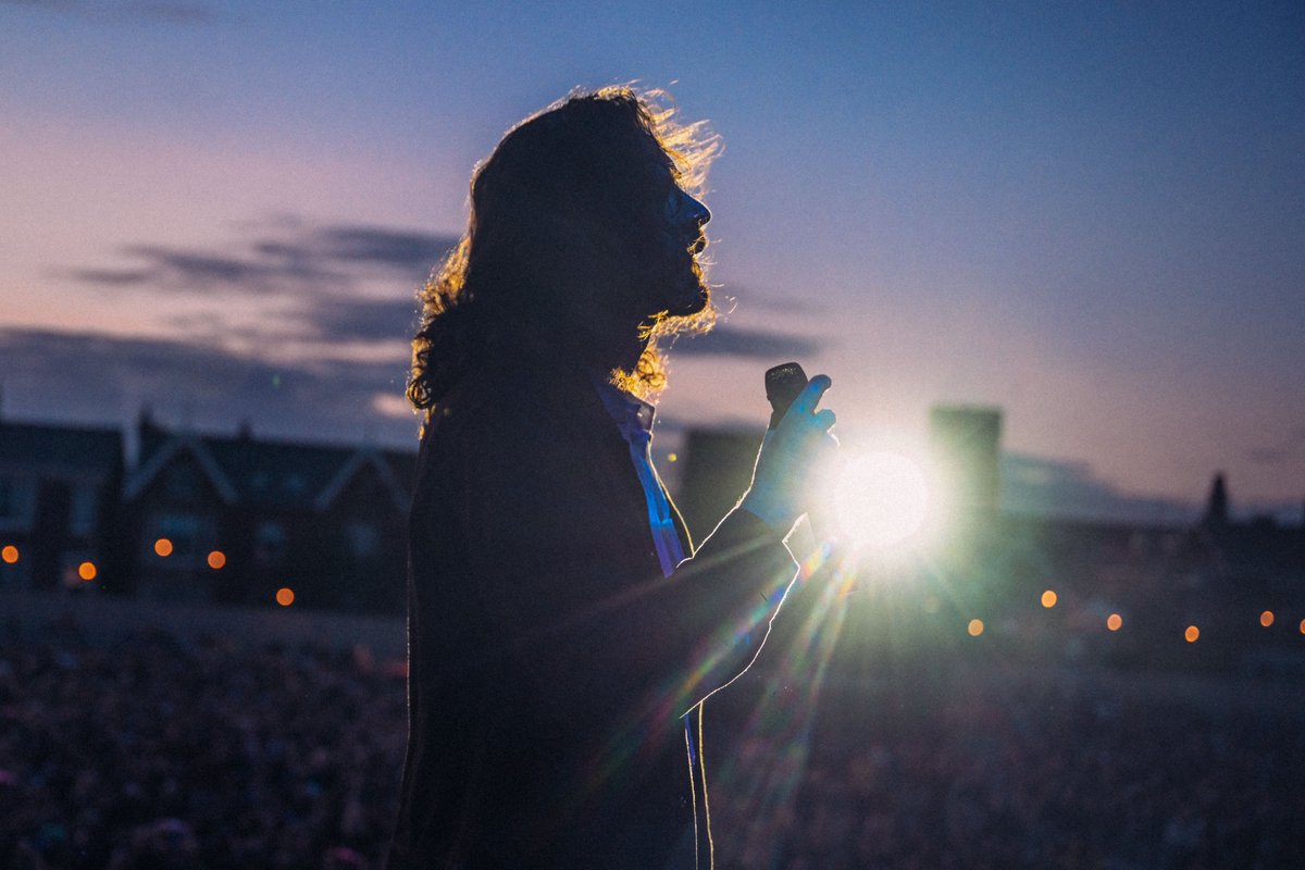 Hozier tweet media