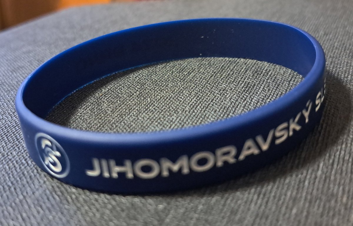 MiniMaxVExilu's tweet photo. I takové setkání mi pracovní život přinesl... Takže, milí Sokoli @SOKOL_COS - užijte si to dnes a zítra, jste #Borci a ať naše služby už potřebujete co nejméně - nejen na Sletu!😉 https://t.co/9YBHURNc2K