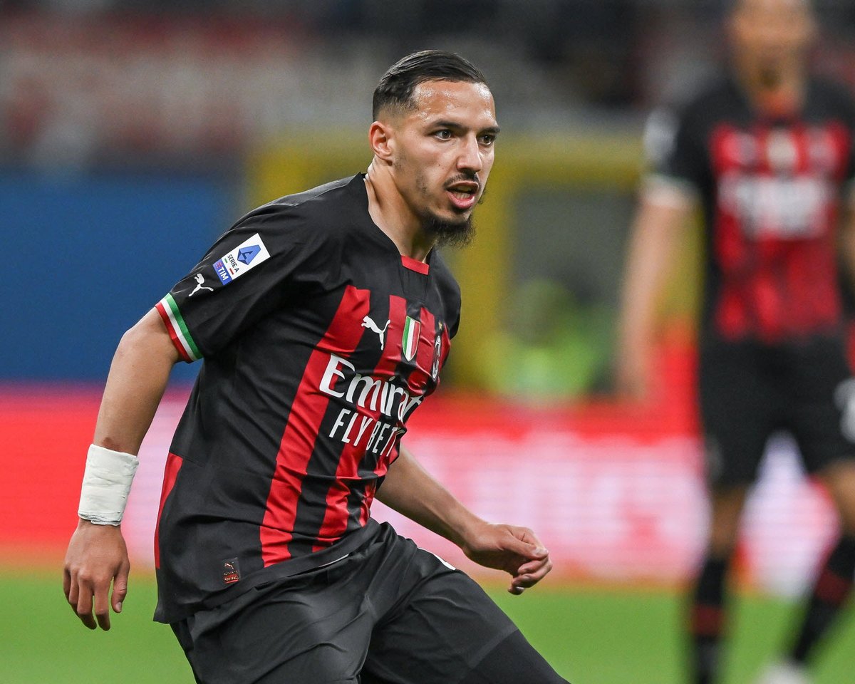🚨🟡⚫️ - Ismaël Bennacer is currently in negotiations with Al-Ittihad.

Stefano Pioli will play a very important role in this transfer, he was Bennacer's former manager at AC Milan.

The Algerian midfielder has already given 'green light' to a possible move to Saudi Arabia and