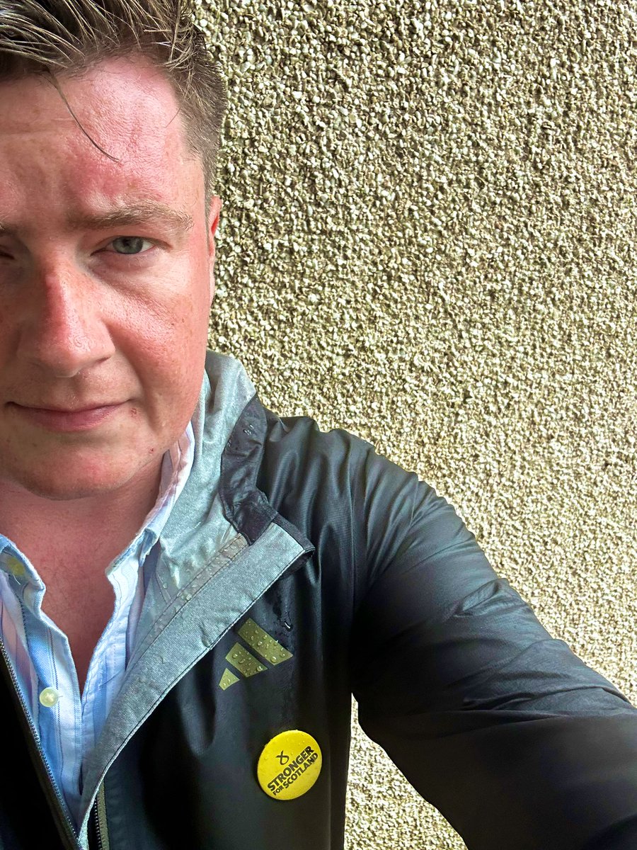 ShaunMacaulay's tweet image. Vote @theSNP to make it stop raining🗳️