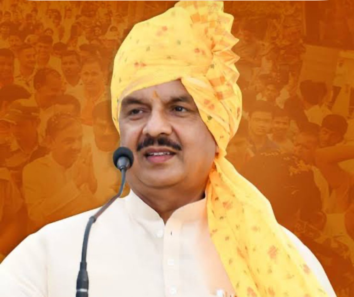 मेरे अभिभावक पूर्व केंद्रीय मंत्री व सांसद नोएडा <a href="/dr_maheshsharma/">Dr. Mahesh Sharma</a> जी को संसद की House Committee का चेयरमैन बनाए जाने पर हार्दिक बधाई और शुभकामनाएँ।