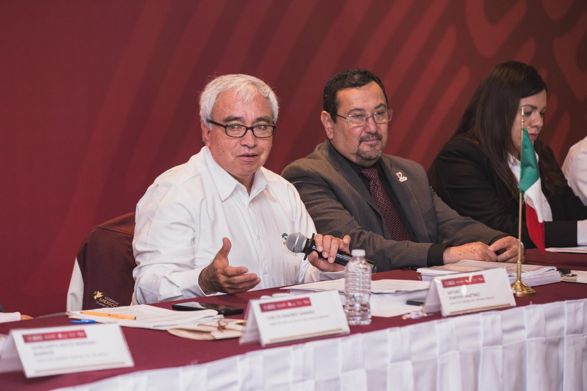 CONALEP_Mex's tweet photo. Nuestro Director General, @arturpontifes, presentó el Trabajo Colaborativo con los Colegios Estatales y las Oficinas Nacionales, de la Prospectiva CONALEP 2024-2030, con el objetivo de elevar a rango de política pública la educación profesional técnica. https://t.co/hglqQHk4pb