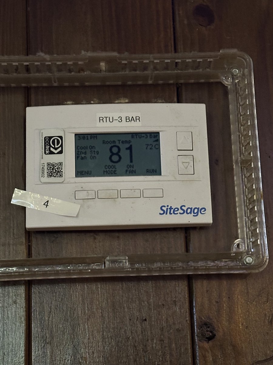 jared13228177's tweet photo. @MillersAleHouse what are you doing as a company? The Millers Ale House (#4) in Ocala has had broke air conditioners for months! This is unacceptable and you’re loosing business. I am a regular here and I know people that refuse to come in! It’s 81 degrees inside! Health issue! https://t.co/SRKNgpx8X3