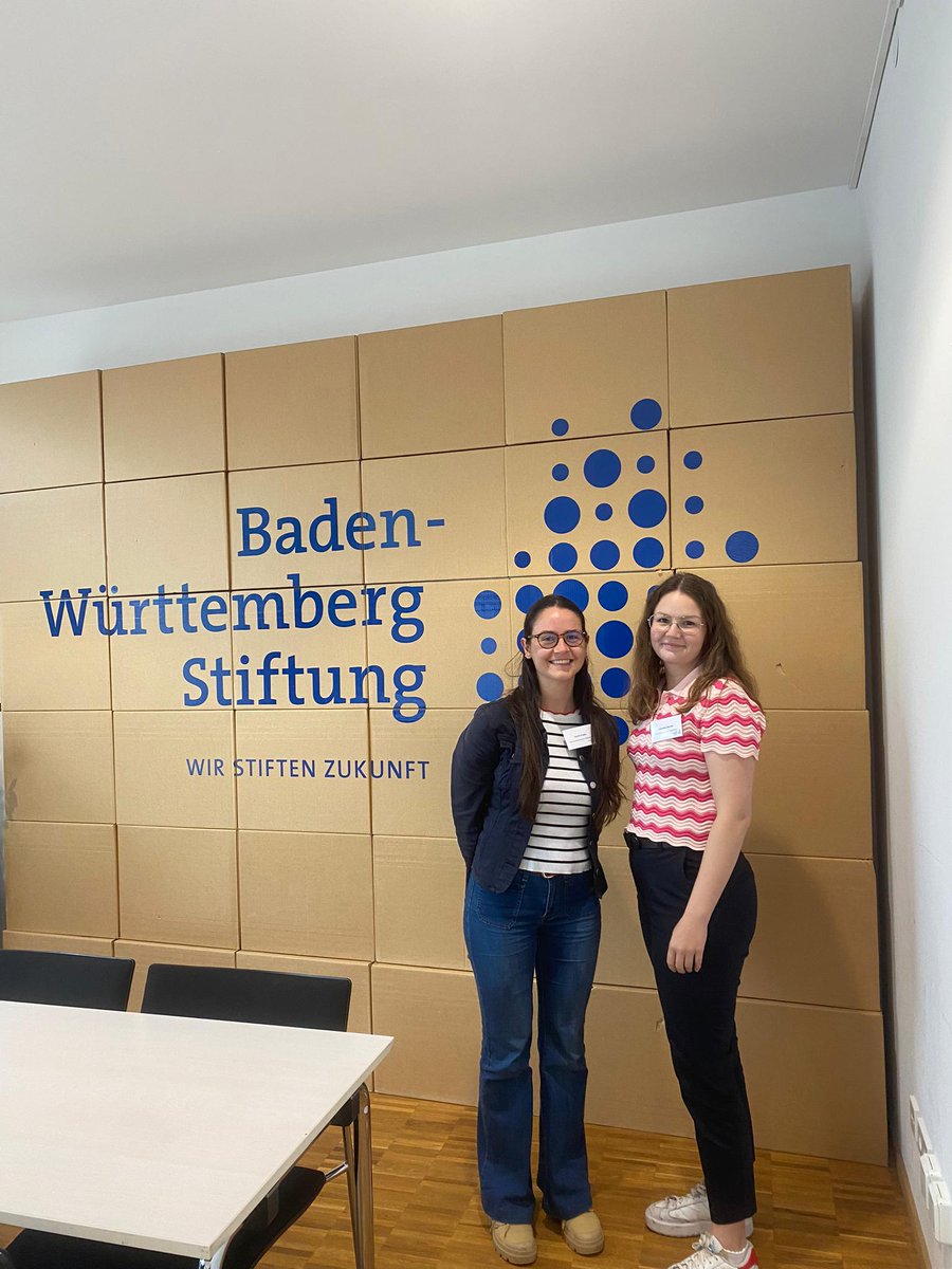 J_Becker_Inf's tweet photo. I spent my birthday with the man who has sustainably changed my life, Prof. Dr. Volker Lohmann, and Sarah Prallet of Dao Thi Lab, presenting our project at the Baden-Württemberg Stiftung. https://t.co/5dDEKY1SSu
