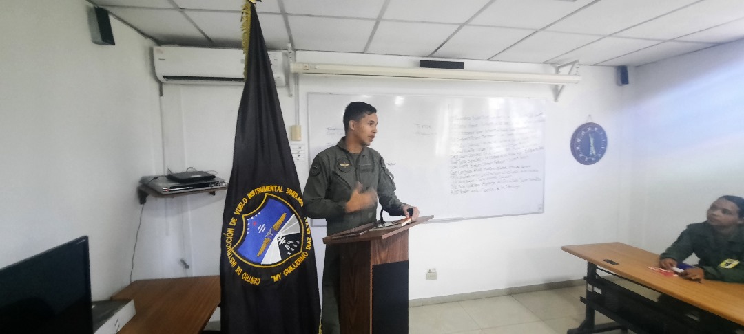 📢 #Entérate || El personal profesional de este centro participó en el círculo de lectura, materializando así el desarrollo del pensamiento crítico y la lectura como hábito fundamental en la vida cotidiana.
#VenezuelaVaConTodo
#FANB
#SoloUnidosVenceremos
#CEA50
#4Jul