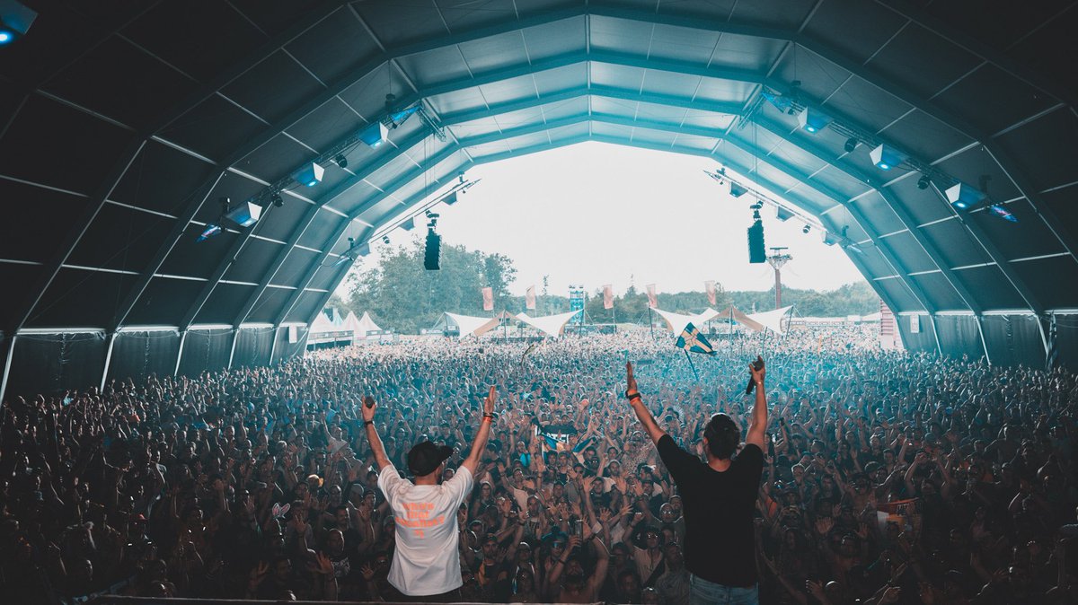 𝗗𝗘𝗙𝗤𝗢𝗡.𝟭 𝟮𝟬𝟮𝟰 // Friday UV ➡️ Sunday Magenta. Still buzzing from last weekend 🤯… Thnx <a href="/wastedpenguinz/">WASTED PENGUINZ</a> for letting me perform our amazing songs together. And thank you all for your love at this EPIC festival 🤍🙏🏻