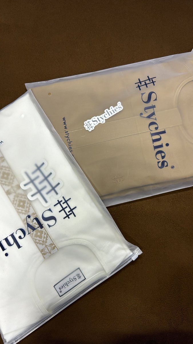 ahermadz's tweet photo. She know I don’ cash out cause I wear a lot of stychies https://t.co/oZectwUkTB