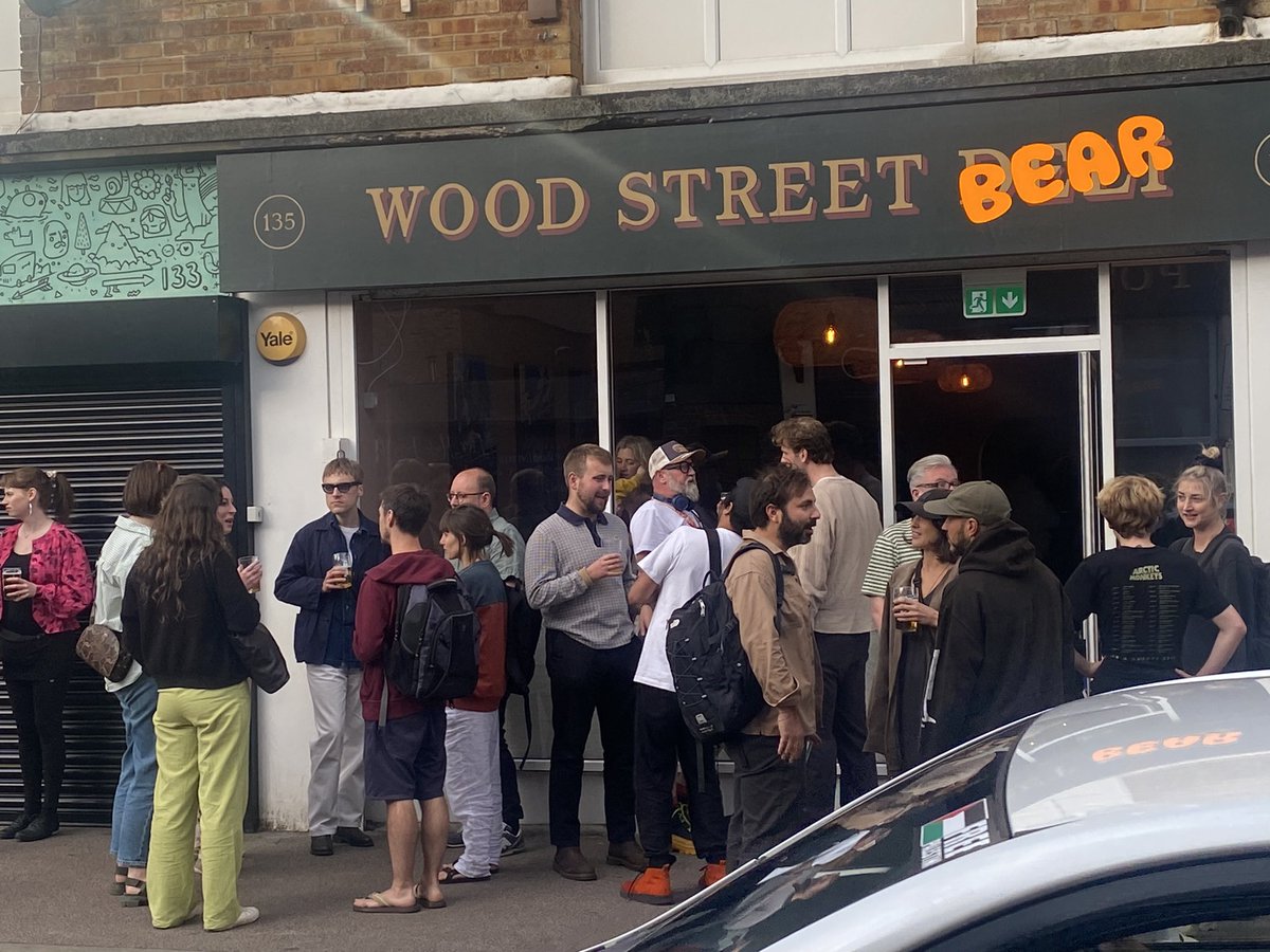 Rock'n'Rollbookclub 📚 (@e17rnr_books) on Twitter photo #Walthamstow Big Up new bar on the block - Wood Street Bear. Congratulations and good luck <a href="/RadioGibbon/">Simon Bear</a> <a href="/easternfrontdjs/">eastern front djs</a> check out the <a href="/petefowlerart/">Pete Fowler</a> on the walls and the drinks of course 🍻 🍷 🍸 #Walthamstow Big Up new bar on the block - Wood Street Bear. Congratulations and good luck <a href="/RadioGibbon/">Simon Bear</a> <a href="/easternfrontdjs/">eastern front djs</a> check out the <a href="/petefowlerart/">Pete Fowler</a> on the walls and the drinks of course 🍻 🍷 🍸