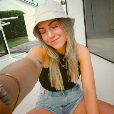 xrstynae's tweet photo. #NewProfilePic https://t.co/7N5orx62jA