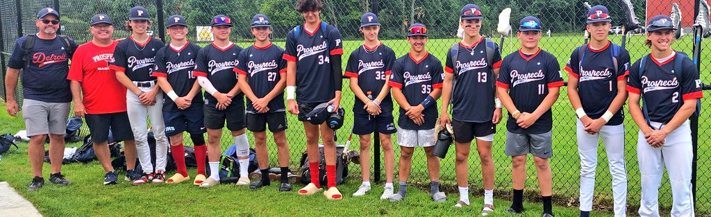 Happy 4th of July from Detroit Prospects-Winston
Boys run ruled Hawks Gold-Weaver 8-0 in 5 innings: C. Cooper 2-2, L. Pastuschyn 1-1, C.Beall 1-2, 3RBI, D. VanDeVyver 2-3, D. Cassise 1-2, 2SB.