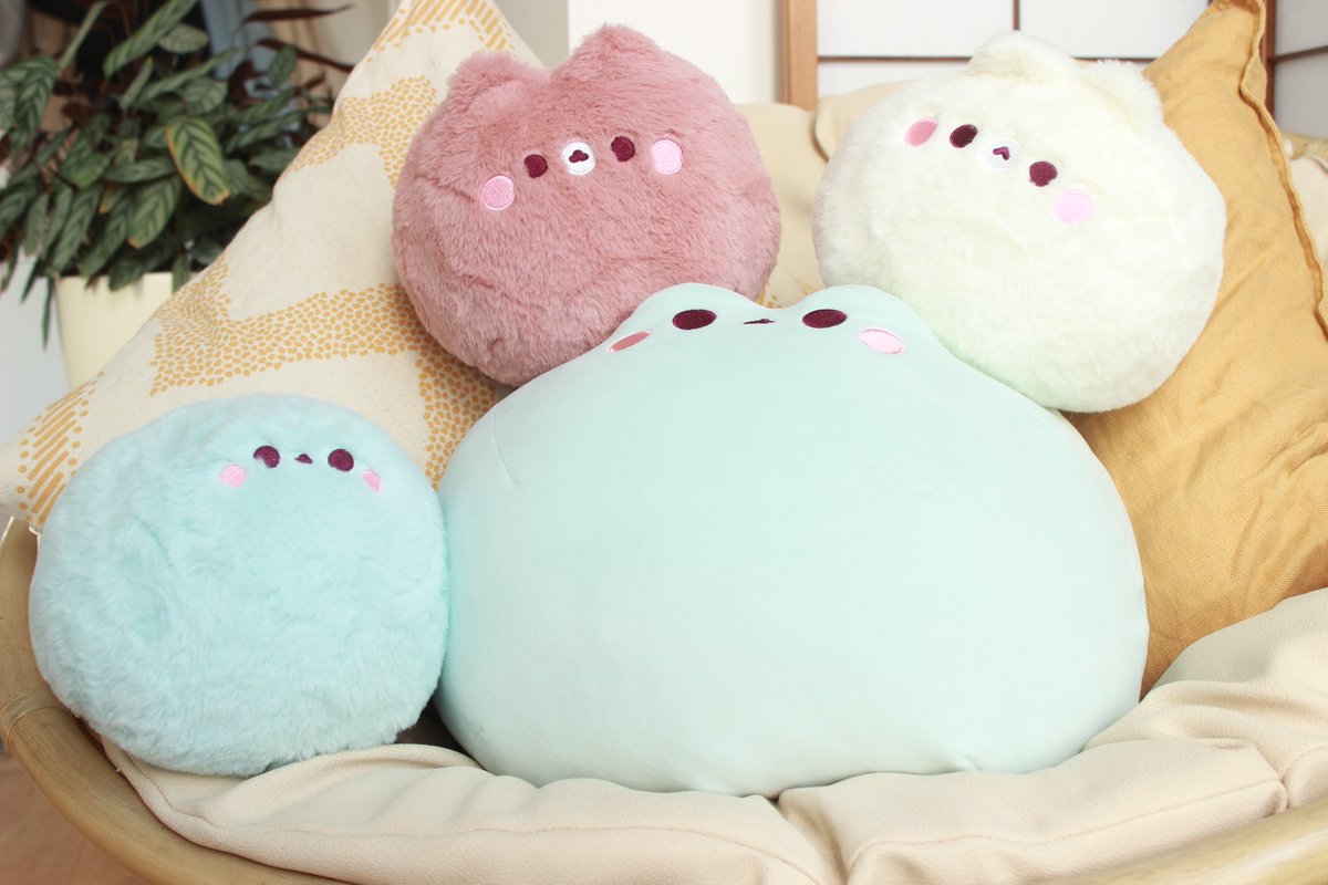 vivianevalenta's tweet photo. I‘m giving away ONE Plush of your choice!
This is how you participate: 
1. Follow me
2. Like this post 
3. Share this post
___
#Giveaway ends on July 18th and will be messaged by me! 🐸❤️ https://t.co/T66hsDTcPH