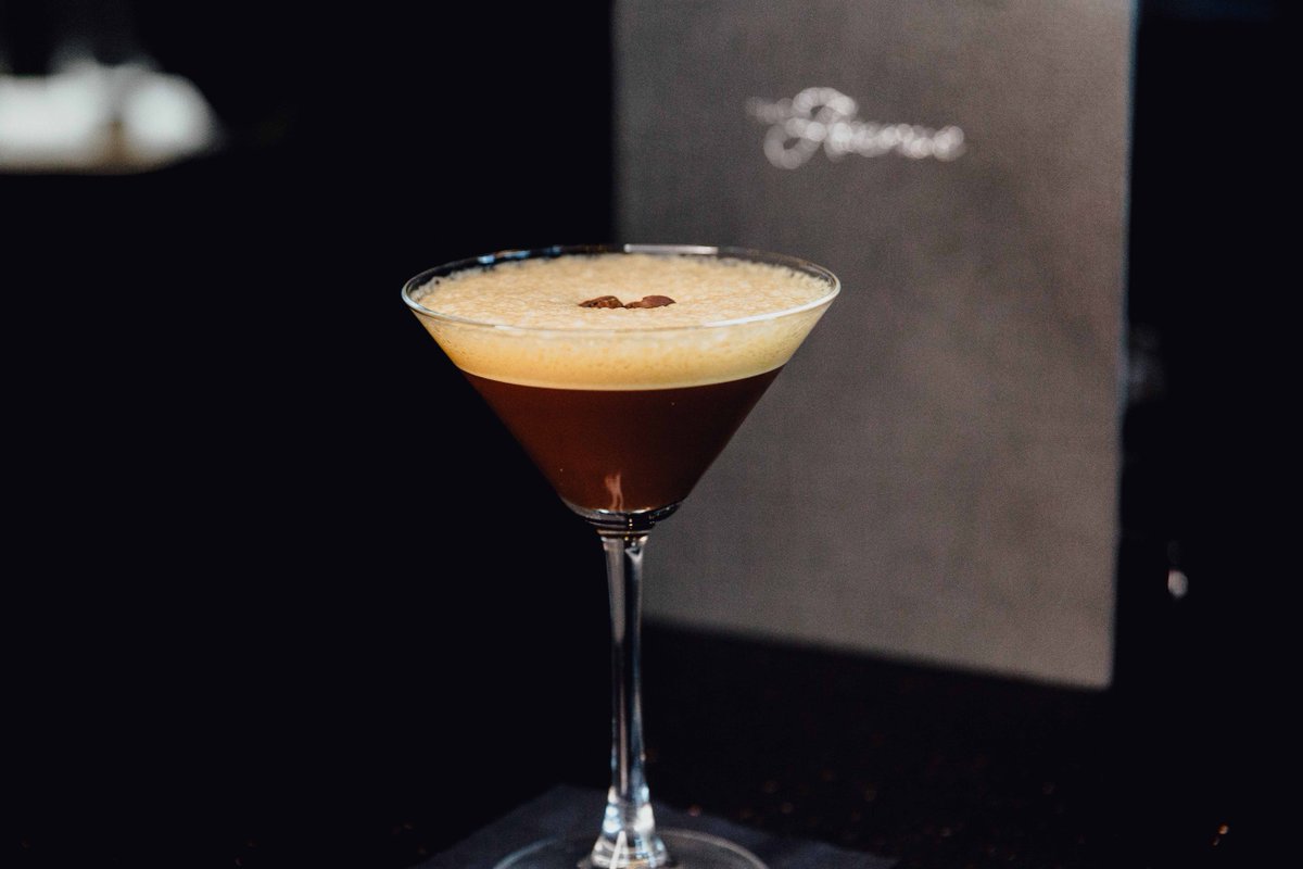 Experience Delicious Dining at our Avenue Restaurant &amp; Bar ✨🍴

Craving something mouthwatering? From delightful dishes to refreshing drinks, we have something for everyone. Join us for an unforgettable dining experience! 😋