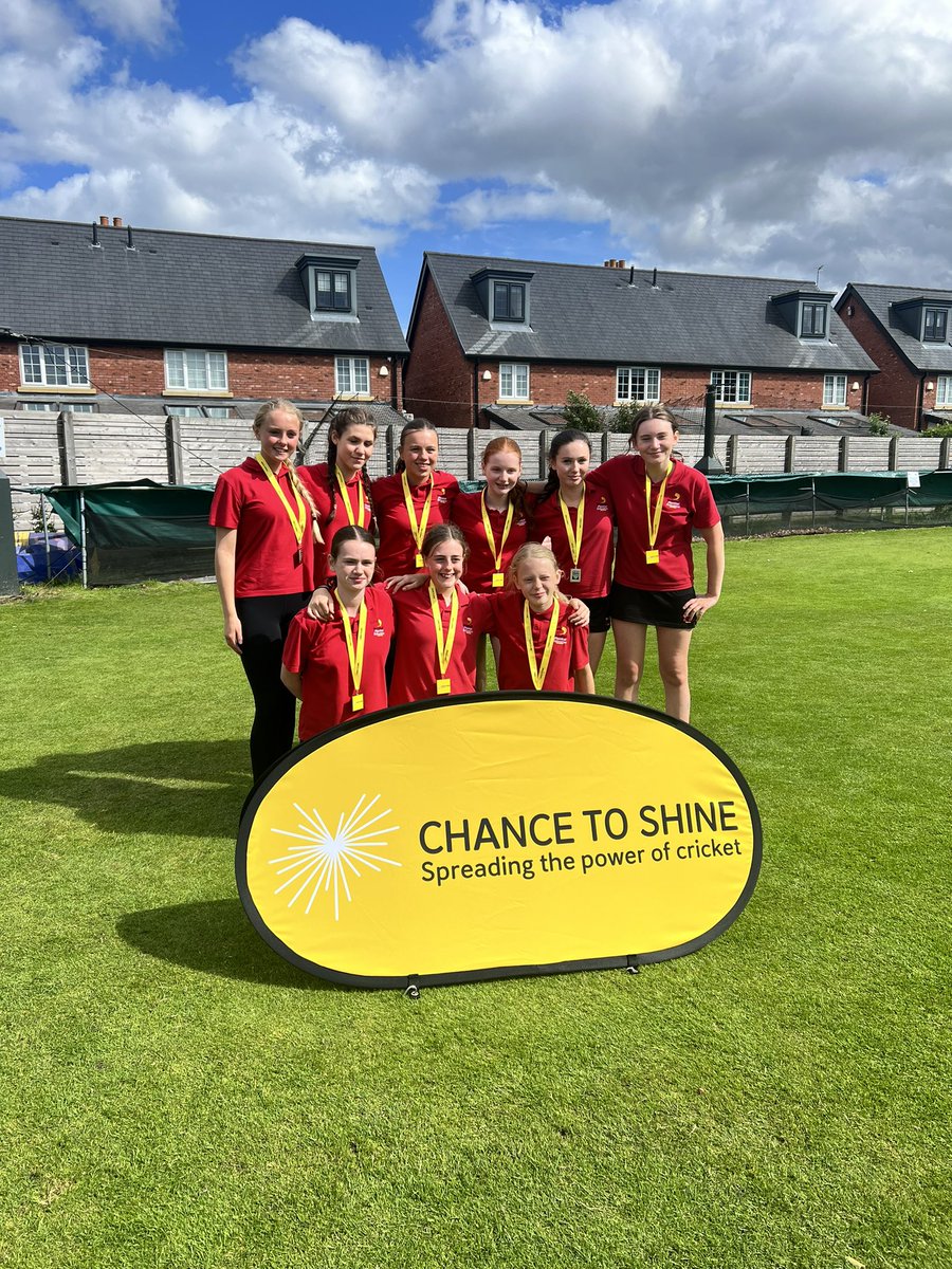 PEatBHS's tweet photo. Our U13 girls cricket team had an amazing day at the @Chance2Shine Regionals at Sale cricket club. They narrowly lost in the finals after a hard fought battle. Thank you girls for the determination throughout 👏🏻🏏 https://t.co/GKKVqWB6UR
