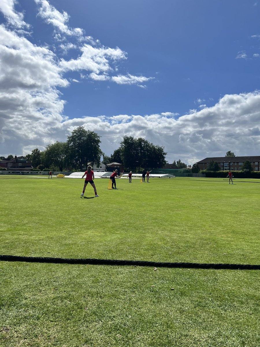 PEatBHS's tweet photo. Our U13 girls cricket team had an amazing day at the @Chance2Shine Regionals at Sale cricket club. They narrowly lost in the finals after a hard fought battle. Thank you girls for the determination throughout 👏🏻🏏 https://t.co/GKKVqWB6UR