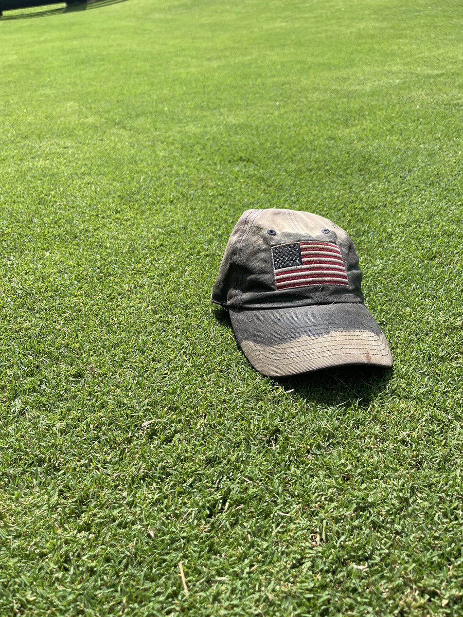 MitchellASmith's tweet image. The ⁦@Tahoma31Bermuda⁩ and myself are enjoying the Independence Day Heat. Could use some steady rain though.